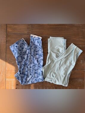 2-Pack Women's Leggings - Blue Floral & Light Blue Athletic Spring Feminine